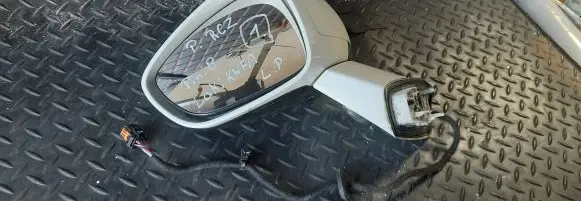 Peugeot RCZ Front door electric wing mirror KWFA