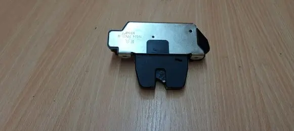 Citroen DS5 Tailgate lock latch 9684848680 8719F8