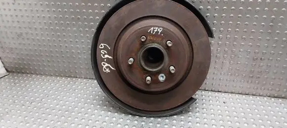 Rear wheel hub spindle/knuckle