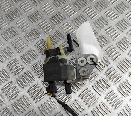 Alfa Romeo Stelvio Turbo solenoid valve 670106836
