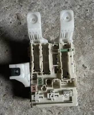 Toyota Prius (XW20) Fuse box set 8273047290