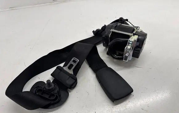BMW X1 F48 F49 Front seatbelt 7428111 72117428111