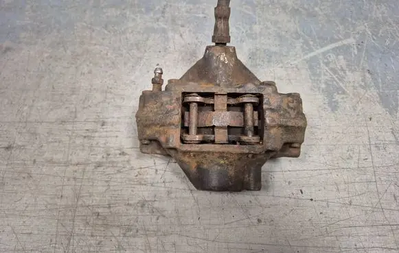 Mercedes-Benz E W124 Rear brake caliper