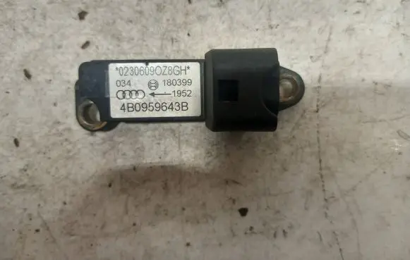 Audi A6 S6 C5 4B Airbag deployment crash/impact sensor 4B0959643B 180399 0230609078GH