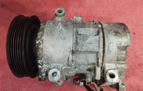 Renault Scenic III - Grand scenic III Air conditioning (A/C) compressor (pump) 8200939386A