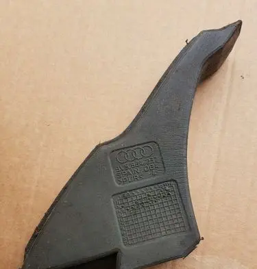 Audi A3 S3 8V Fender foam support/seal 8V5864237