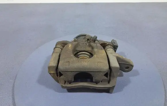 Nissan Qashqai Rear brake caliper