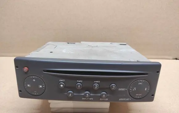 Renault Espace - Grand espace IV Radio/CD/DVD/GPS head unit 8200466670