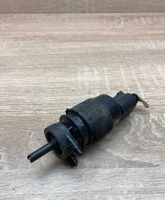 Volkswagen Golf VI Windscreen/windshield washer pump 1K6955651 1J0973722