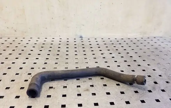 Engine coolant pipe/hose