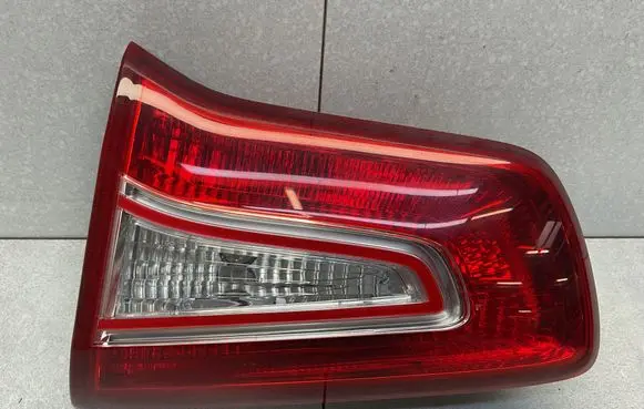 KIA Sportage Tailgate rear/tail lights 924063W0