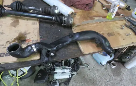 Seat Ibiza IV (6J,6P) Air intake hose/pipe 6R0145762C