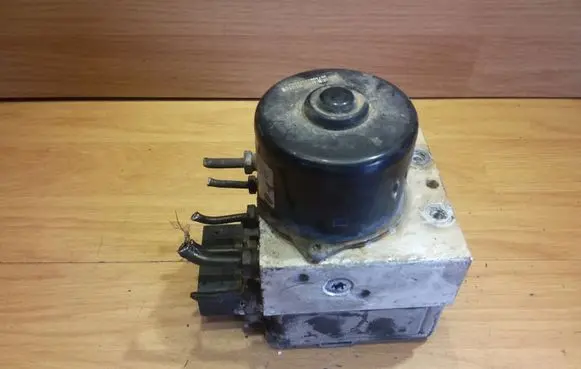 Ford Focus ABS Pump 98AG2M110CA