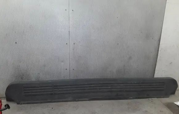 Dodge Nitro Sill 