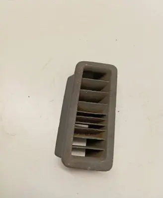 Volkswagen Transporter - Caravelle T4 Dash center air vent grill 701819072