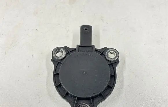 Mercedes-Benz CLS C218 X218 Camshaft vanos timing valve A2781560490