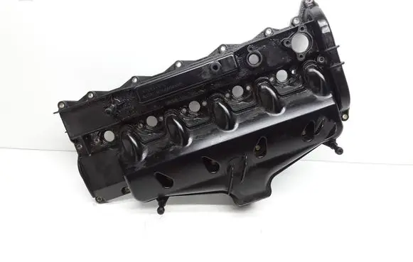 Volvo XC70 Rocker cam cover 30743259 31256168