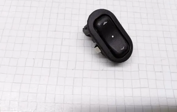 Opel Zafira A Electric window control switch 90561388 13363100