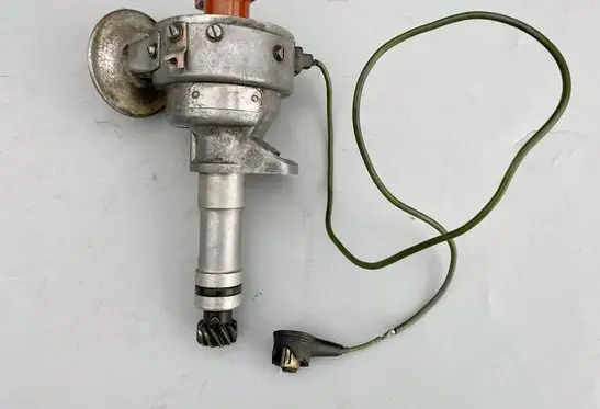 Mercedes-Benz W123 Spark distributor 0231310002
