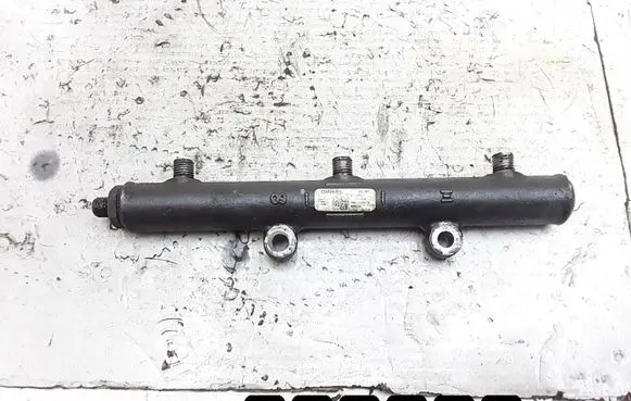 Peugeot 607 Fuel main line pipe 2700hdi5ws40130