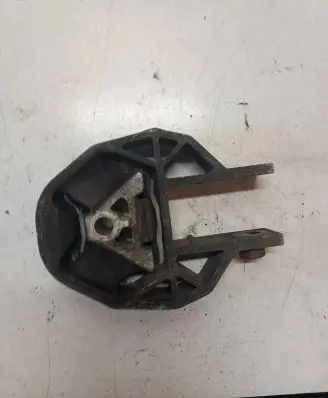 Volvo V50 Engine mount bracket 4N516P082FB