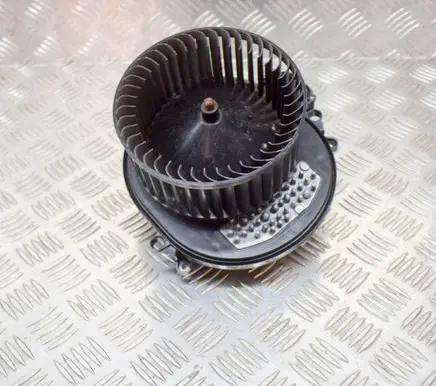 BMW 2 F22 F23 Heater fan/blower 9276112 T947769