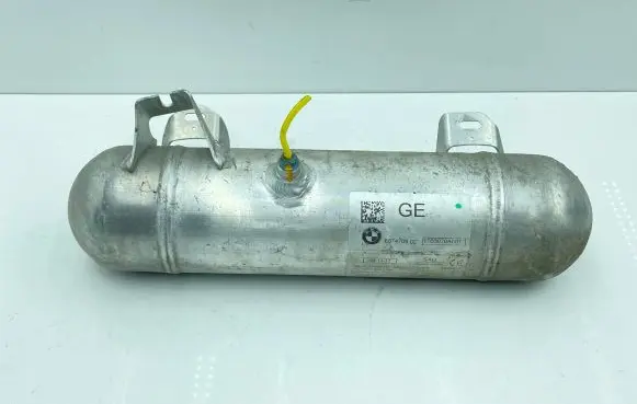 BMW 6 G32 Gran Turismo Air suspension tank/reservoir 6874769 1325422 17B3070A001