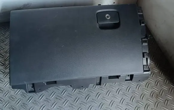 Land Rover Range Rover Velar Glove box J8A2060K63B 105898472C