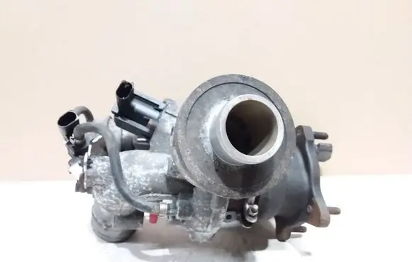 Audi A4 S4 B7 8E 8H Turbo 06D145701C