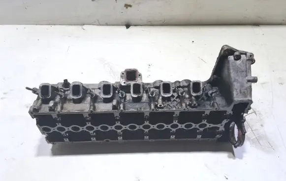 BMW 5 E60 E61 Engine head