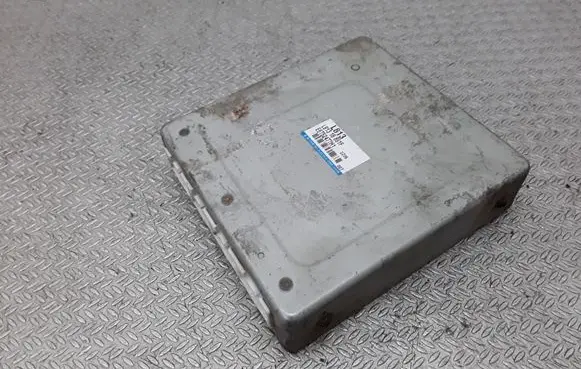 Mazda 6 Engine control unit/module E6T52477H1