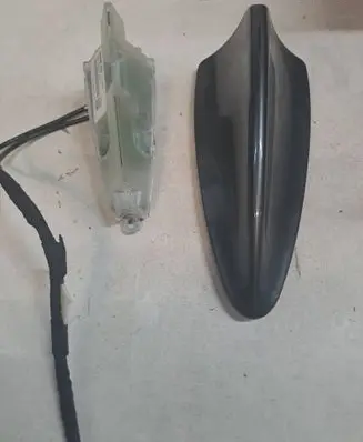 BMW 5 E60 E61 Aerial GPS antenna 6913287