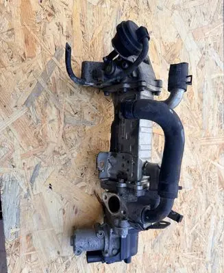 Hyundai i40 EGR valve cooler 284162A850 284102A850