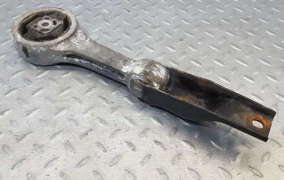 Skoda Fabia Mk1 (6Y) Engine mount bracket 6Q0199851AC