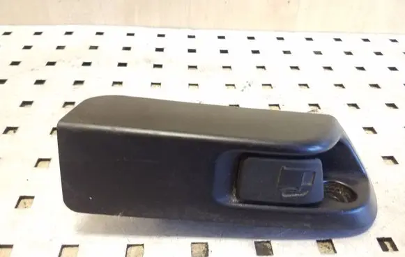 Toyota Auris E180 Fuel tank opening switch 