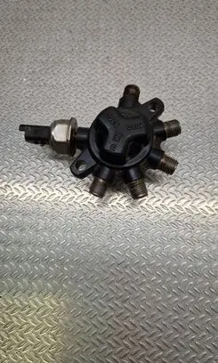 Renault Kangoo II Fuel distributor 8200584034 H8200334367 M4TGL097127