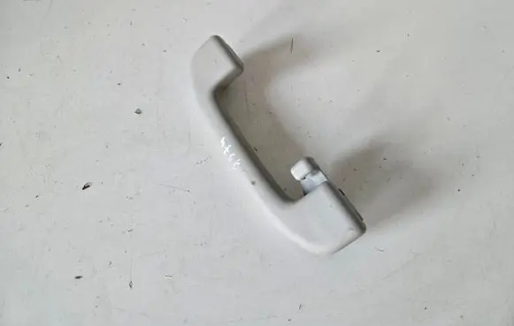 Nissan Leaf II (ZE1) Rear interior roof grab handle