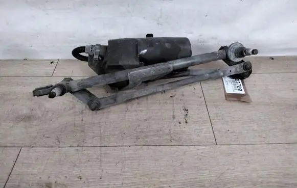 Renault Megane I Front wiper linkage and motor