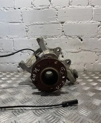 BMW X5 F15 Rear wheel hub 6770983