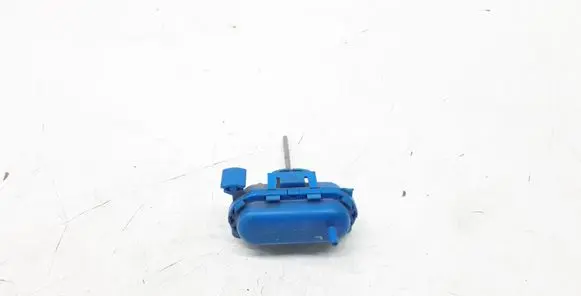 Audi A6 S6 C4 4A Central locking vacuum pump 4A0862153A