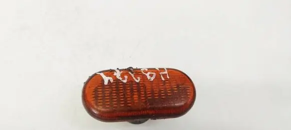 Renault Espace III Front fender indicator light 7700822136
