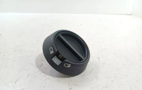 Renault Kangoo I Light switch 7700308729