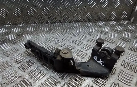 Volkswagen Transporter - Caravelle T5 Sliding door middle roller runner 7H0843335D