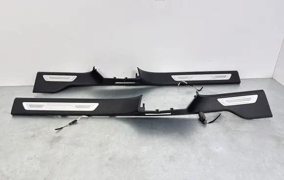 Volkswagen Touareg III sill trim set (inner) 760853845B