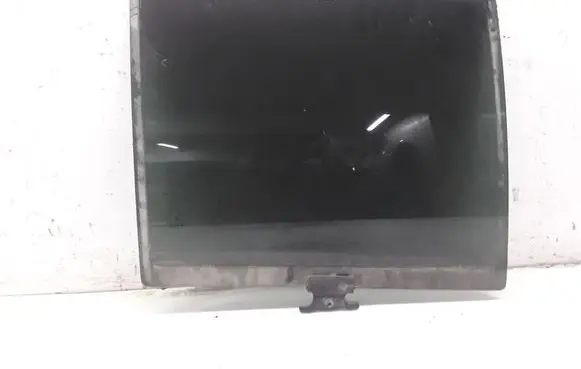 Chrysler Pacifica Rear door window glass