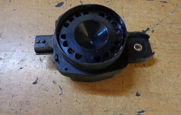 Renault Clio IV Alarm system siren 256400001R