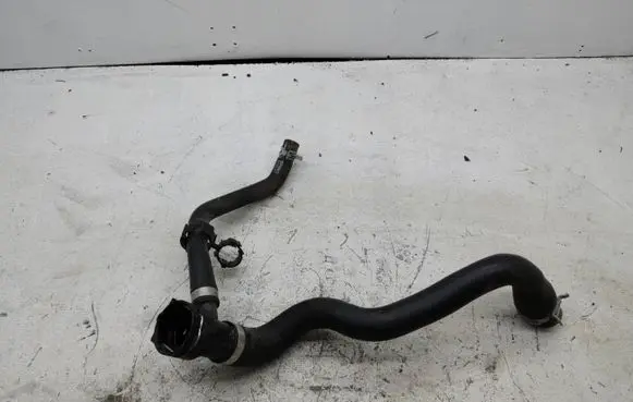 Volvo XC40 Engine coolant pipe/hose 32138566