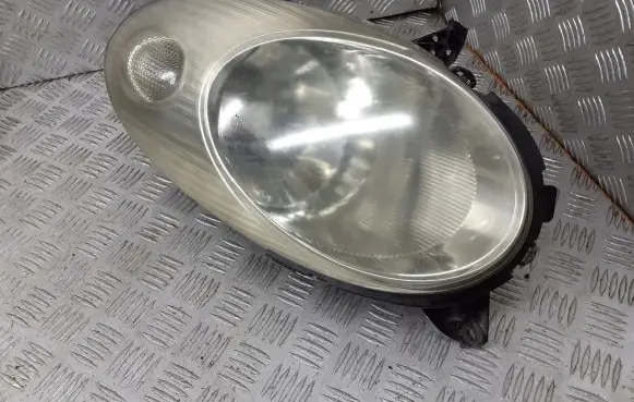 Nissan Micra Headlight/headlamp 26060-AX700