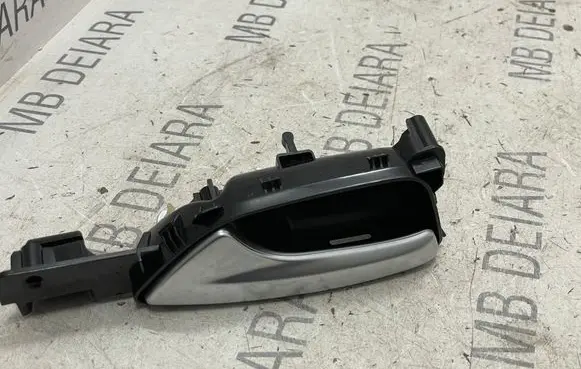 Mercedes-Benz ML W166 Front door interior handle A1667600561