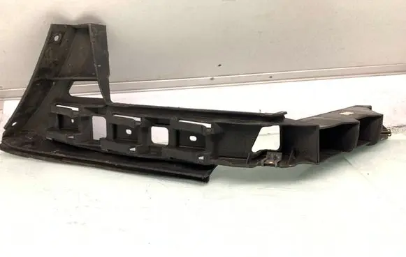 Volkswagen Touran I Bumper support mounting bracket corner 1T0807376C
